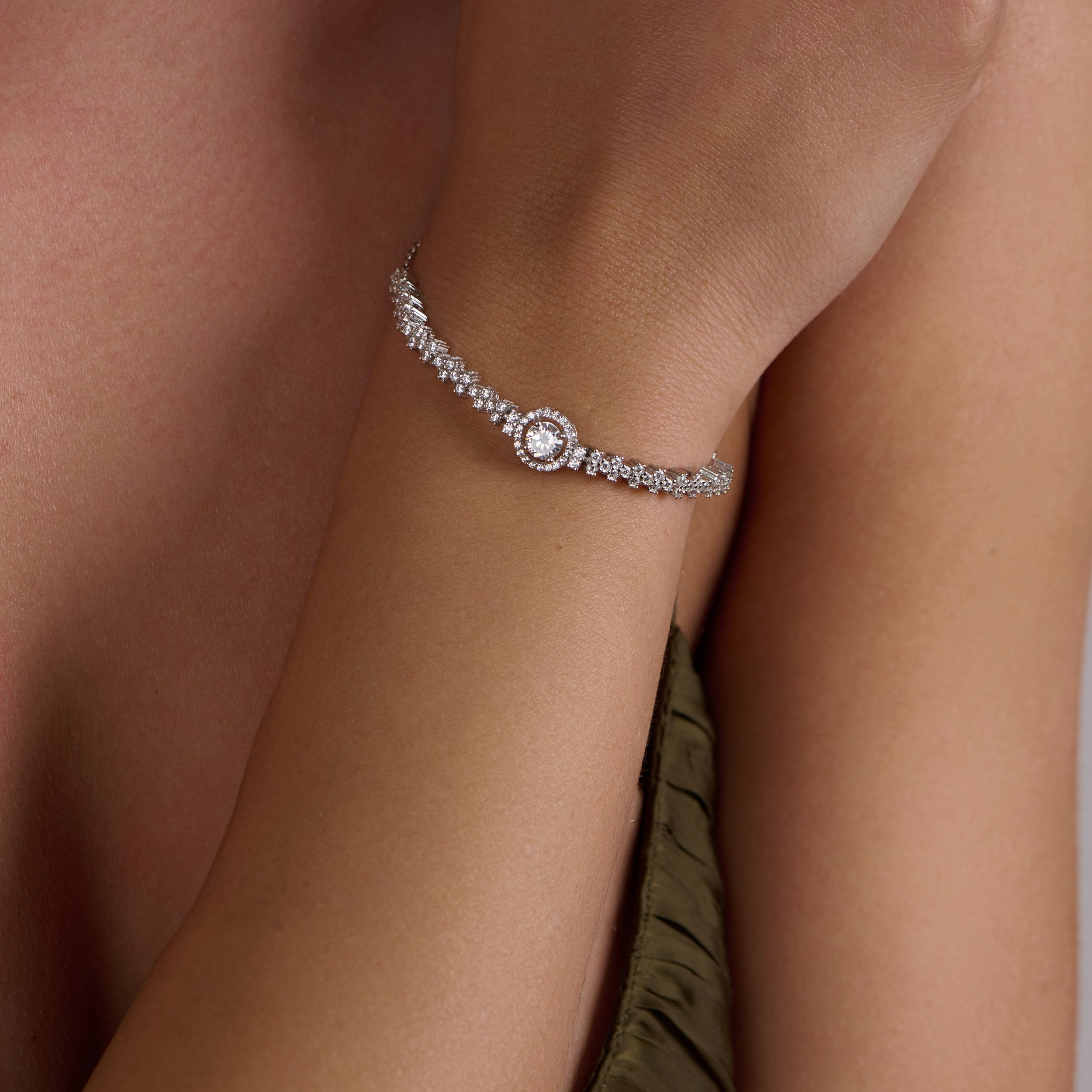 Timeless Halo Silver Bracelet