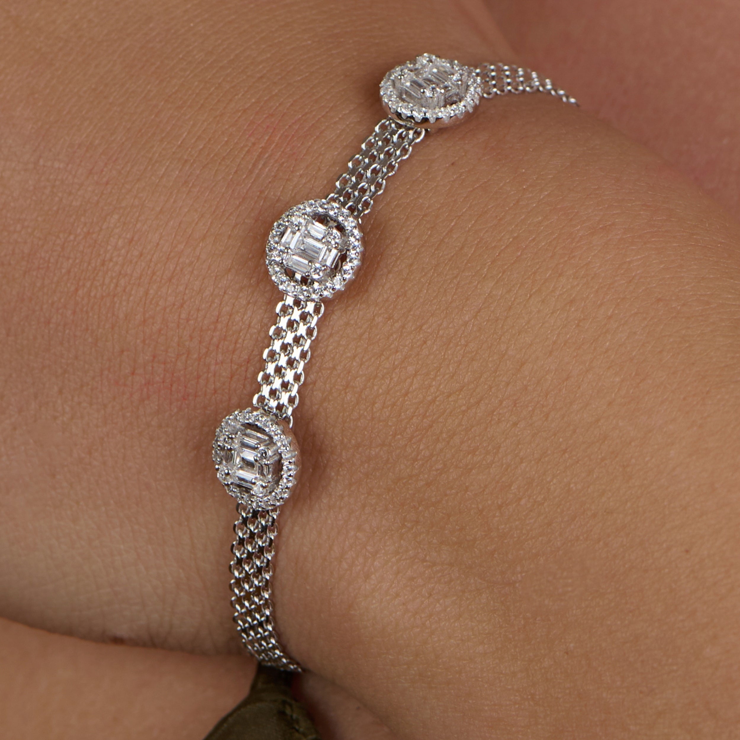 Trinity Glow Bracelet