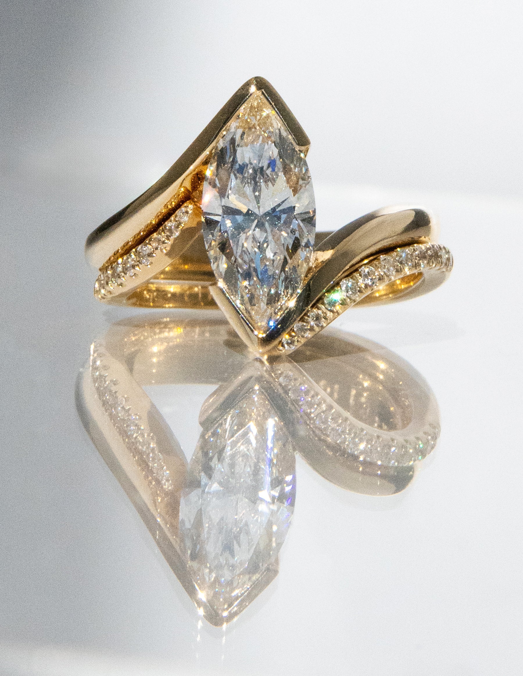 VERTICAL-MARQUISE-Ring