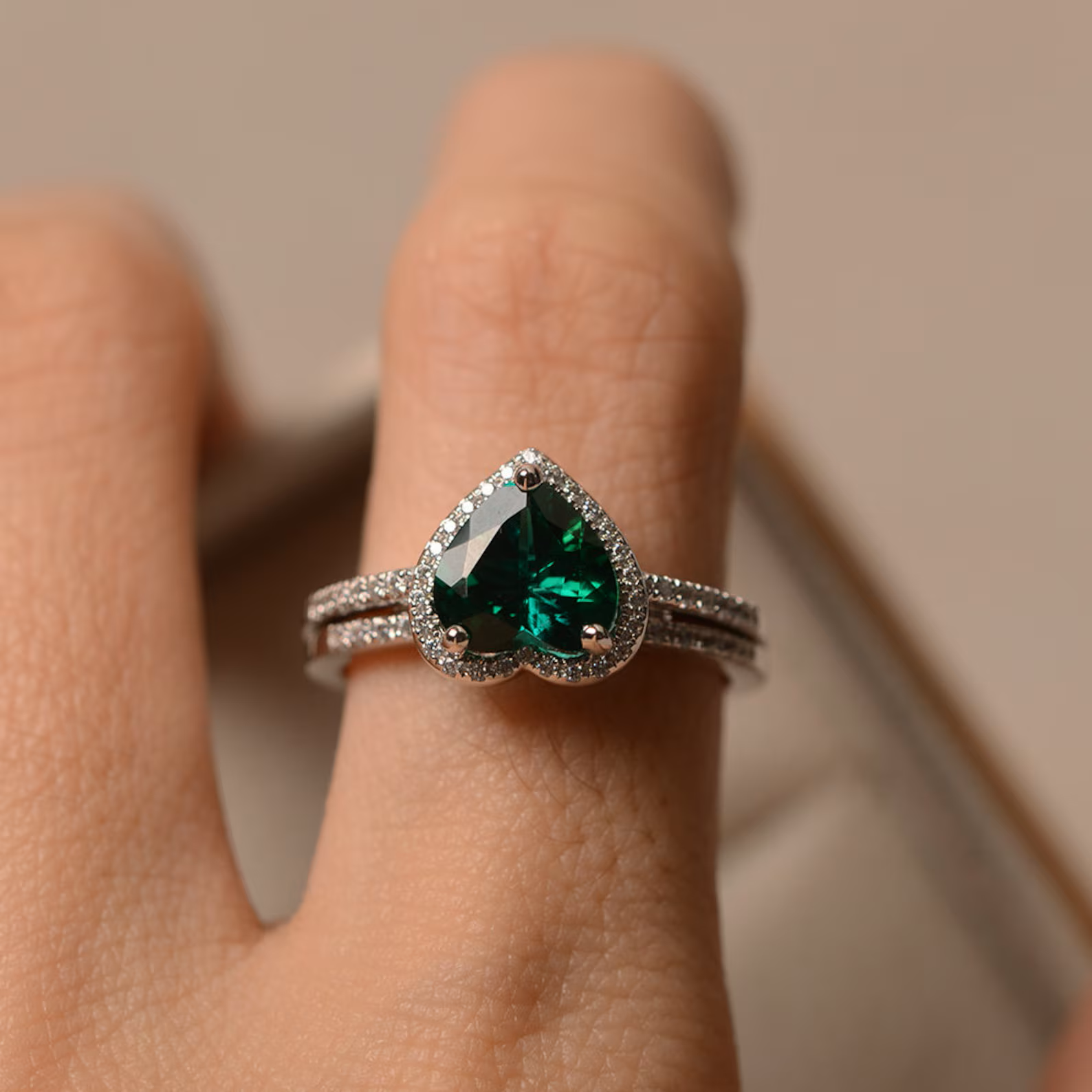 Mi Amor Emerald 2 Set Ring