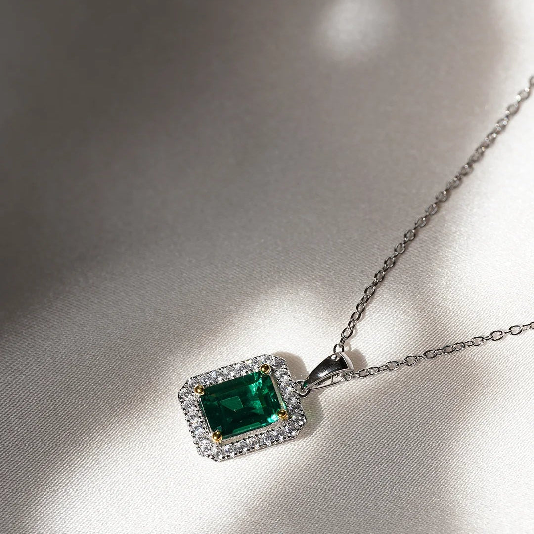 Emerald Borderset Necklace - ARTSY SILVER