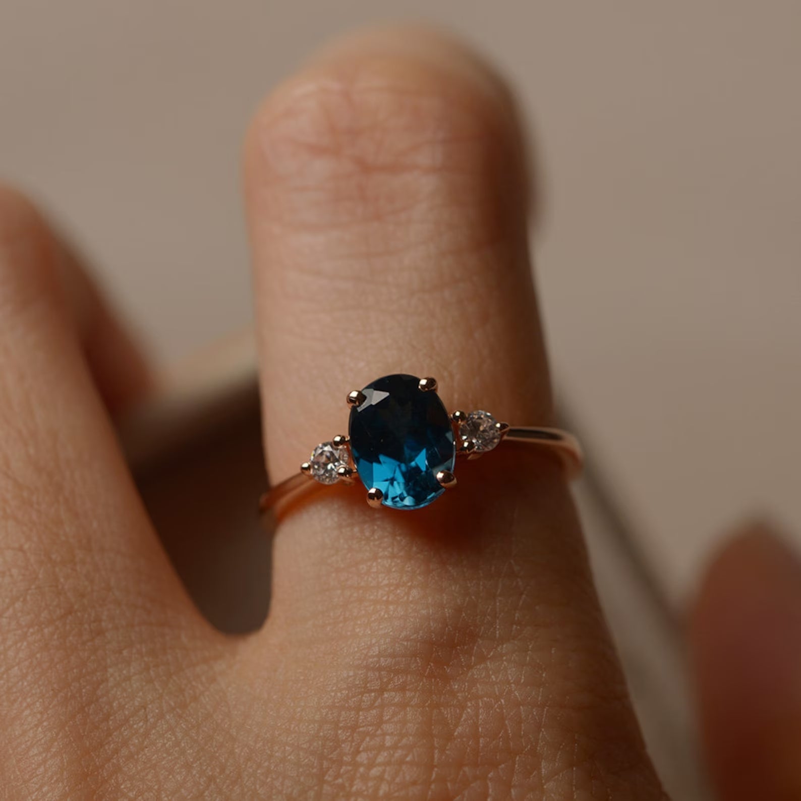 London Blue Topaz Stone Ring - ARTSY SILVER