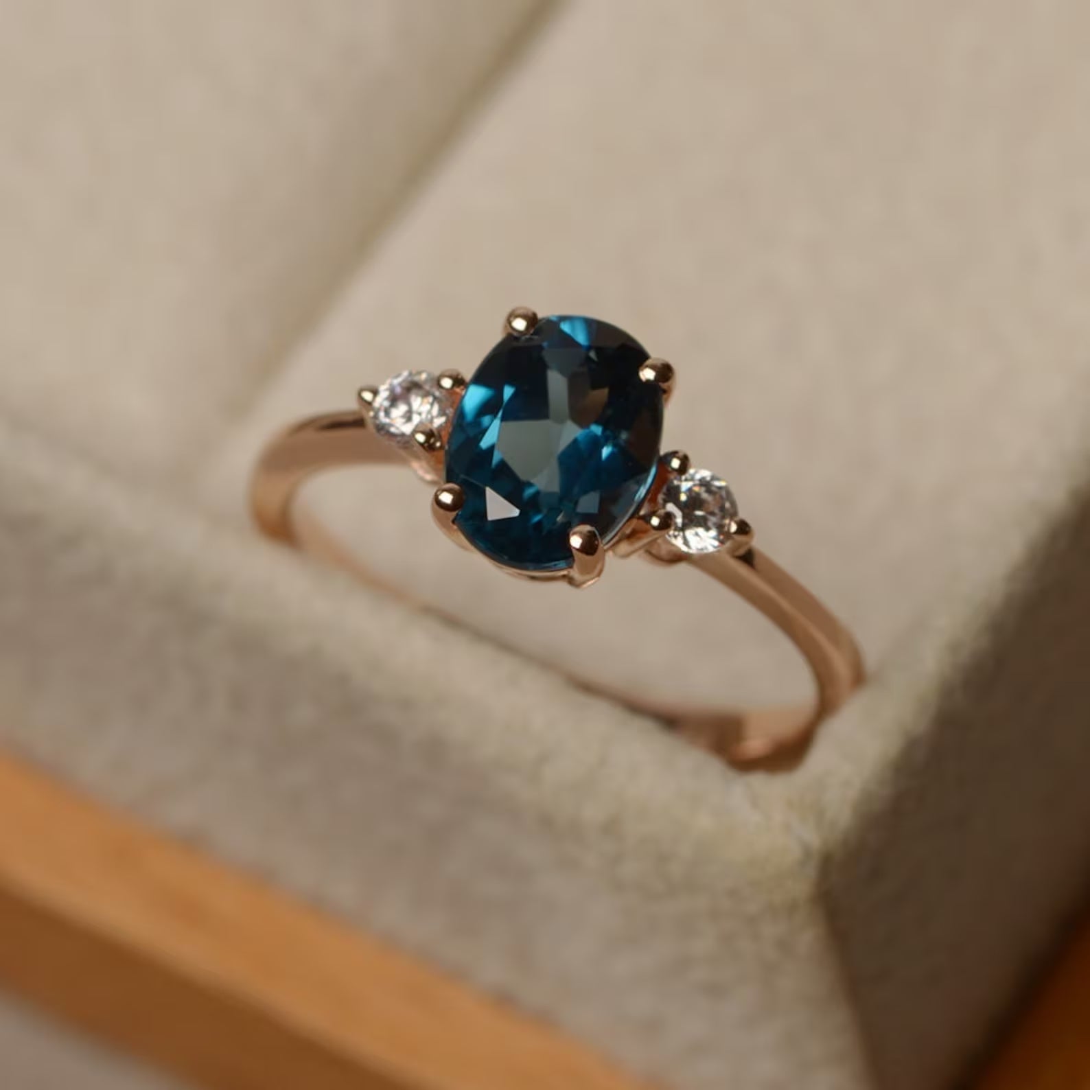 London Blue Topaz Stone Ring - ARTSY SILVER