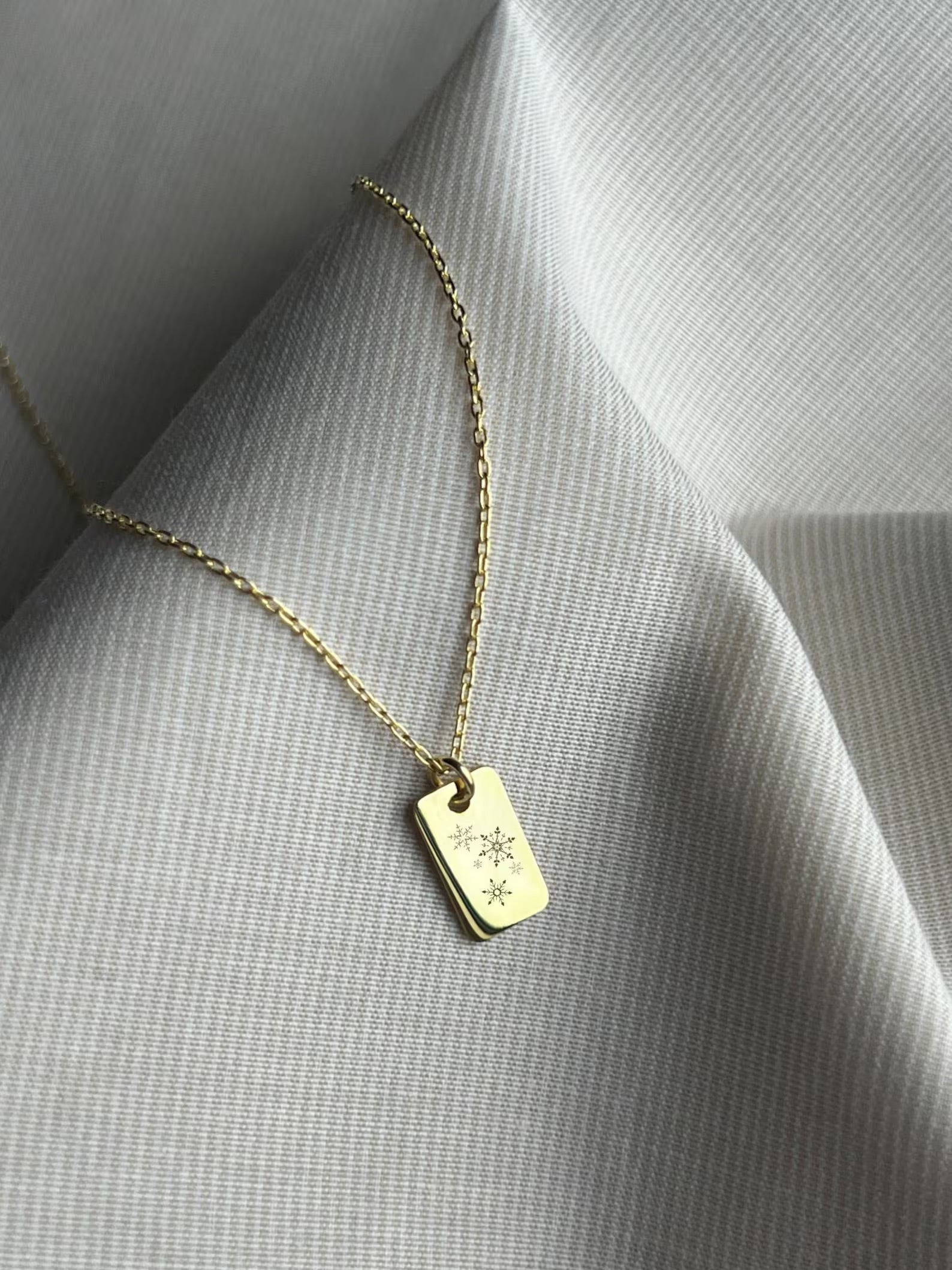 Moscow Snow Necklace - ARTSY SILVER