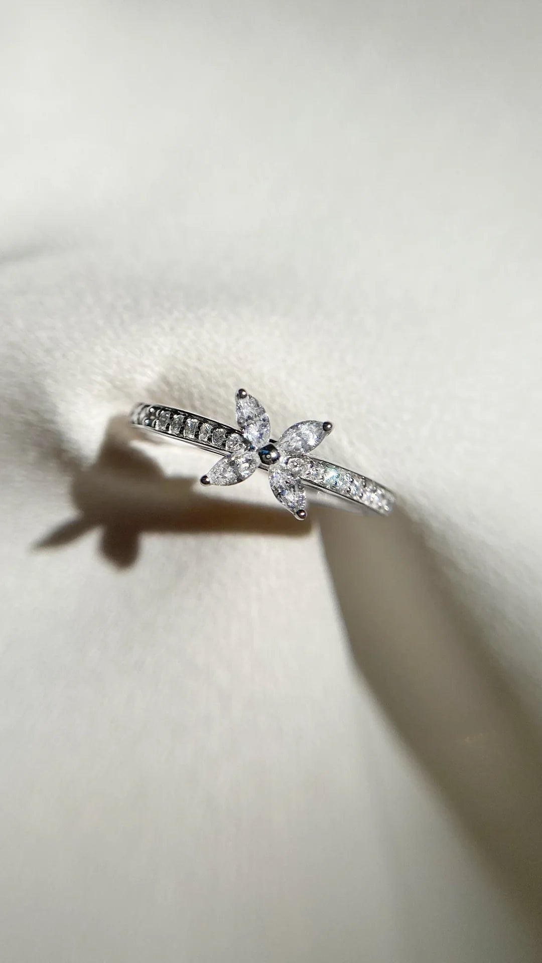 Snow White Zircon Silver Ring