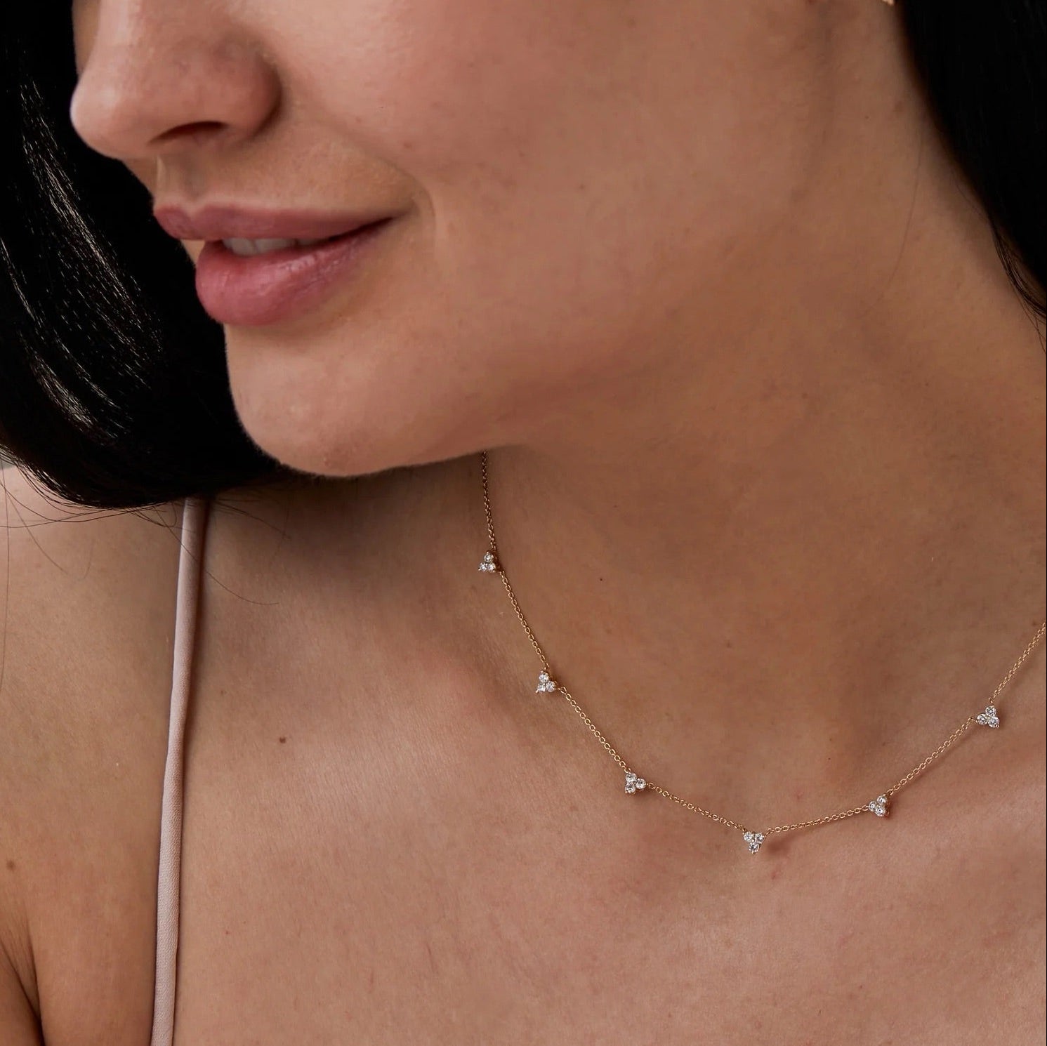 Tiny Three Stones Zircon Necklace - ARTSY SILVER