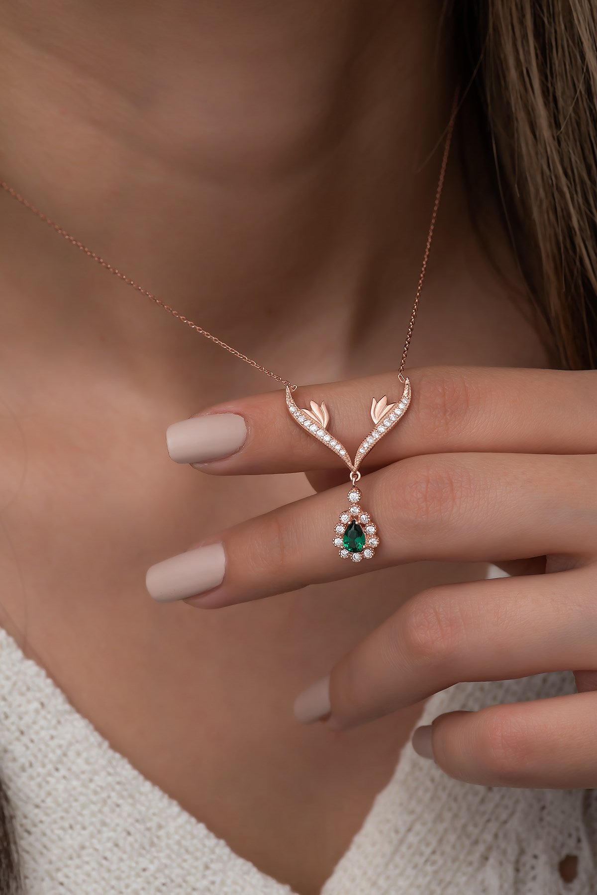 Deer Charm Green Zircon Necklace - ARTSY SILVER