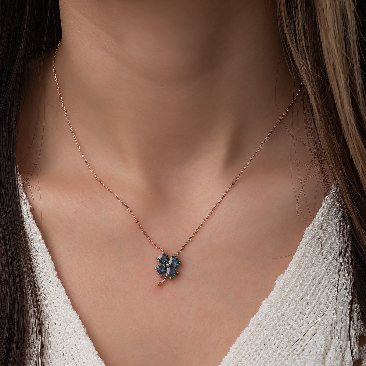 Luck Topaz Stone Flower Necklace - ARTSY SILVER