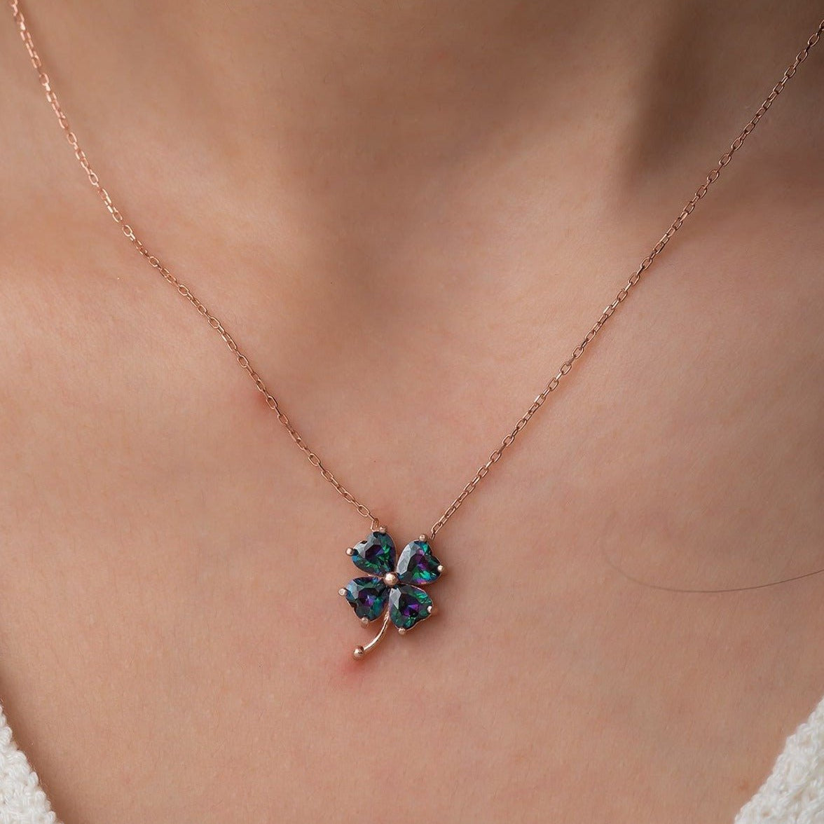 Luck Topaz Stone Flower Necklace - ARTSY SILVER